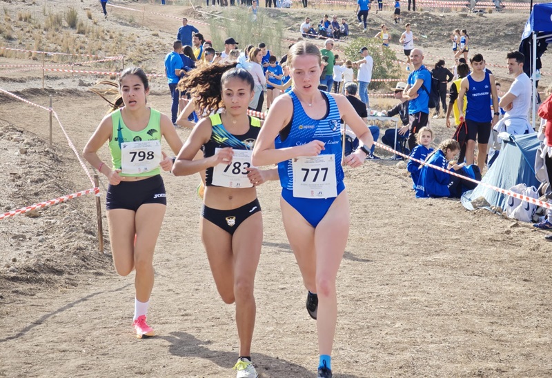 Katherine Rogers, la primera por la derecha.