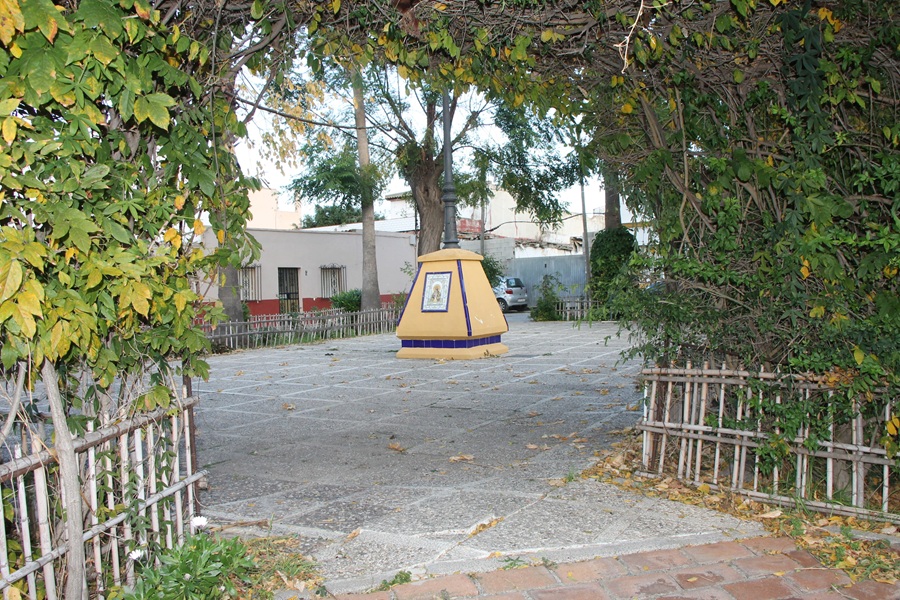 La plaza del Padre Arnaiz, tributo a una gran labor apostólica