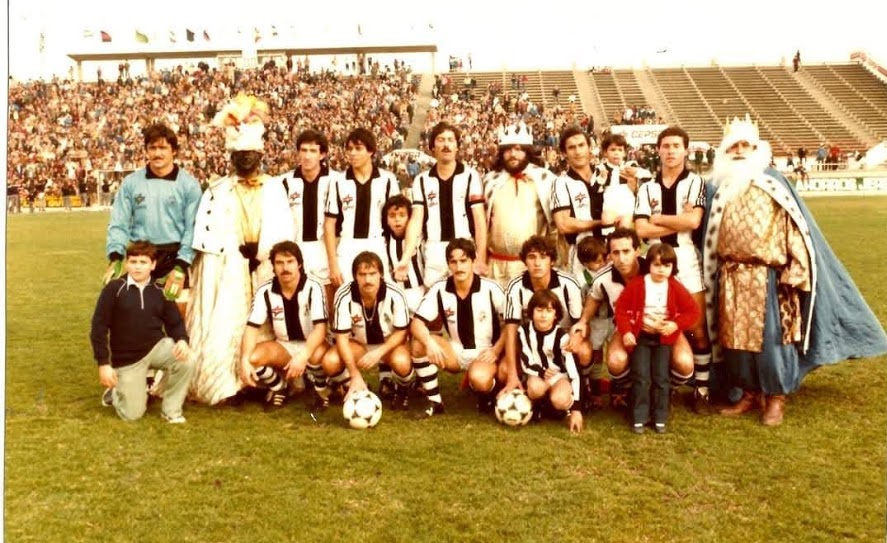 Equipo inicial en un partido de la temporada 82-83
