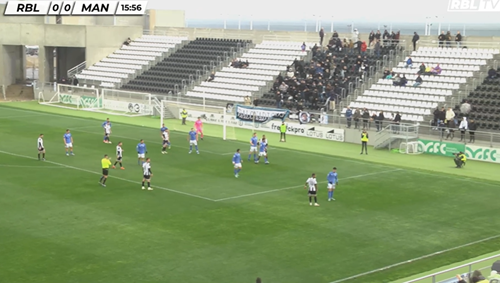 Un lance del partido ante el Manchego Foto RBLTV).