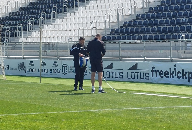 Antonio Fernández, junto a Carlos Guerra tras la primera sesión de entrenamiento.