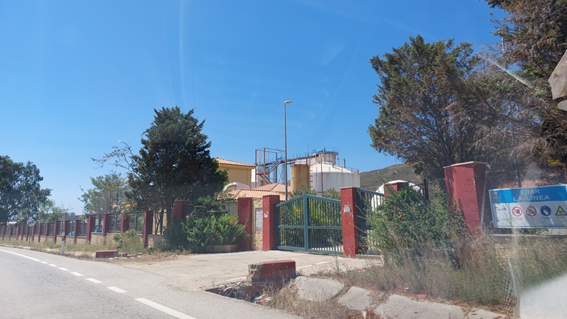 Exterior de la estación depuradora de La Línea.