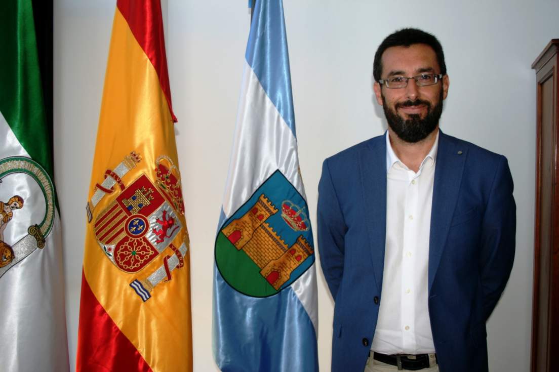 Juan Franco, alcalde y candidato de La Línea 100x100.