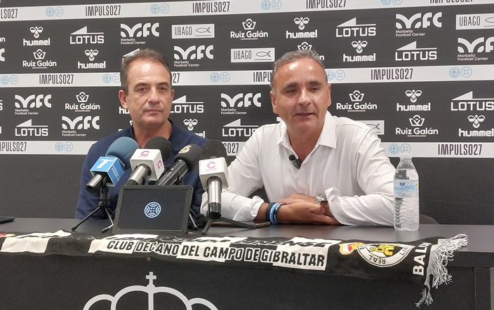 Andr&eacute;s Rold&aacute;n, a la derecha de la imagen junto a Miguel &Aacute;ngel Rond&aacute;n.junto