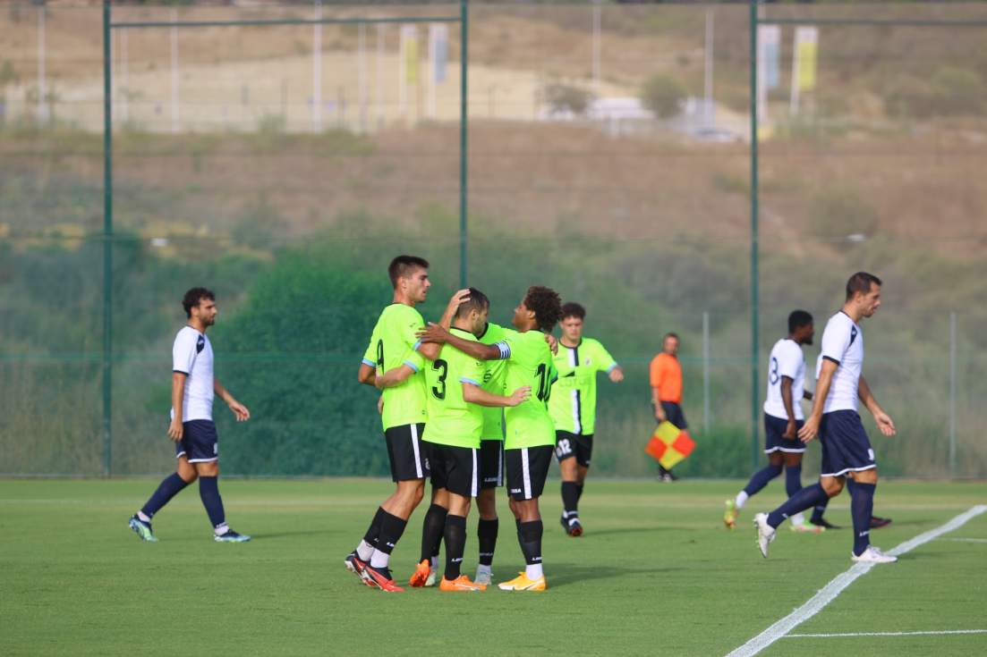 Los jugadores celebran el gol de Nani (Foto RBL).